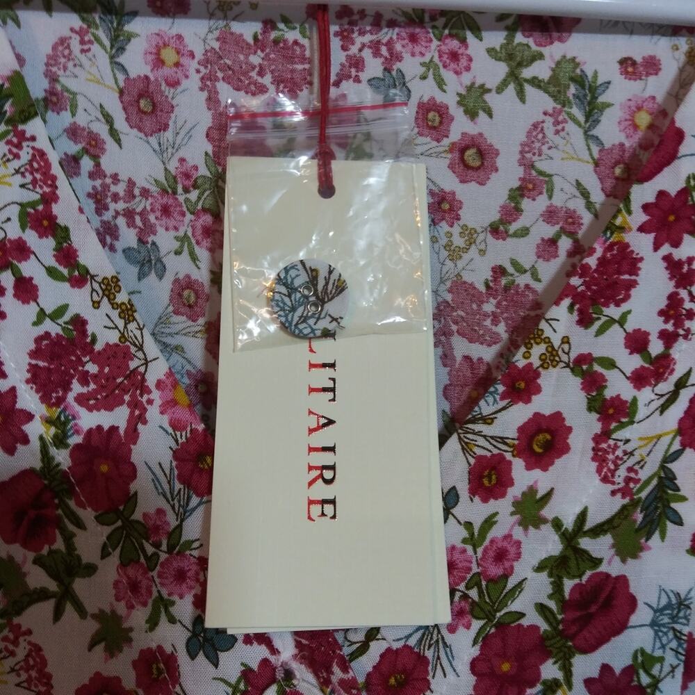 Solitaire For Anthropologie Red Ditsy Floral V-Neck Peasant Blouse Size Small - Picture 7 of 9